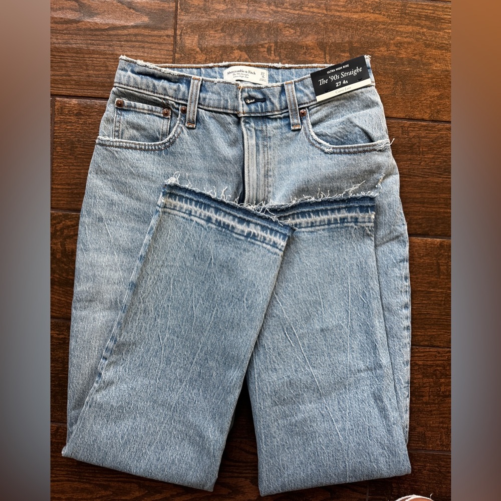 Abercrombie & Fitch Curve Love 90s Straight Jeans Ultra High Rise NWT 27